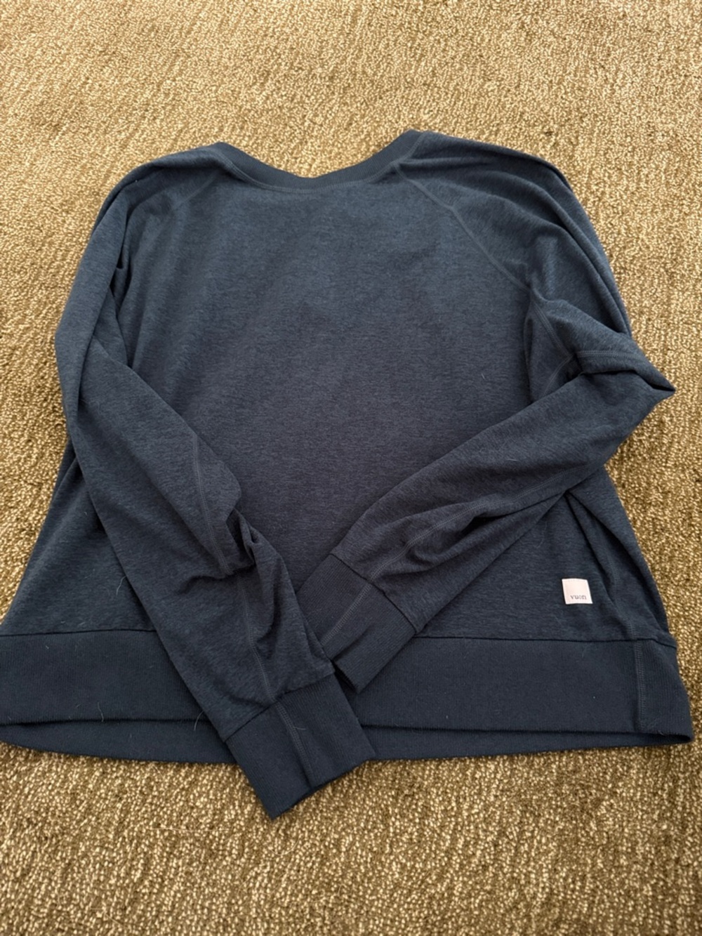 Halo crew- Vuori- this is a dark green heathered color